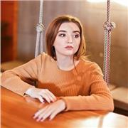 Je m'appelle Olga. J'ai quitté la Russie pour la France avec un visa vacances-travail. Je suis diplômée en langue étrangère cette année et je souhaite enseigner le français en france pour les enfants et pour les adultes aux niveaux élémentaires